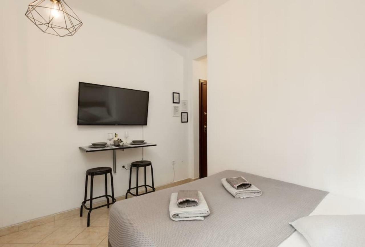 Central Studio! Fiber Wifi, Ac, Private, Self Check-In! Салоники Экстерьер фото