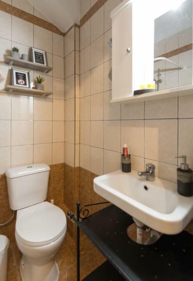 Central Studio! Fiber Wifi, Ac, Private, Self Check-In! Салоники Экстерьер фото